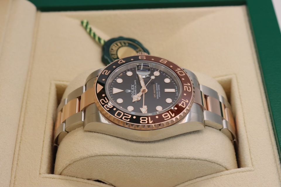 Rolex GMT Master II 126711 CHNR Image 2